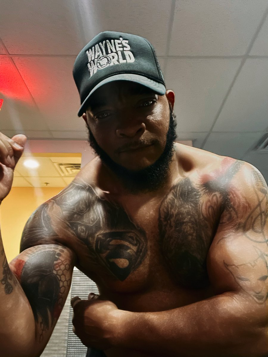 Juscallmebl tweet media