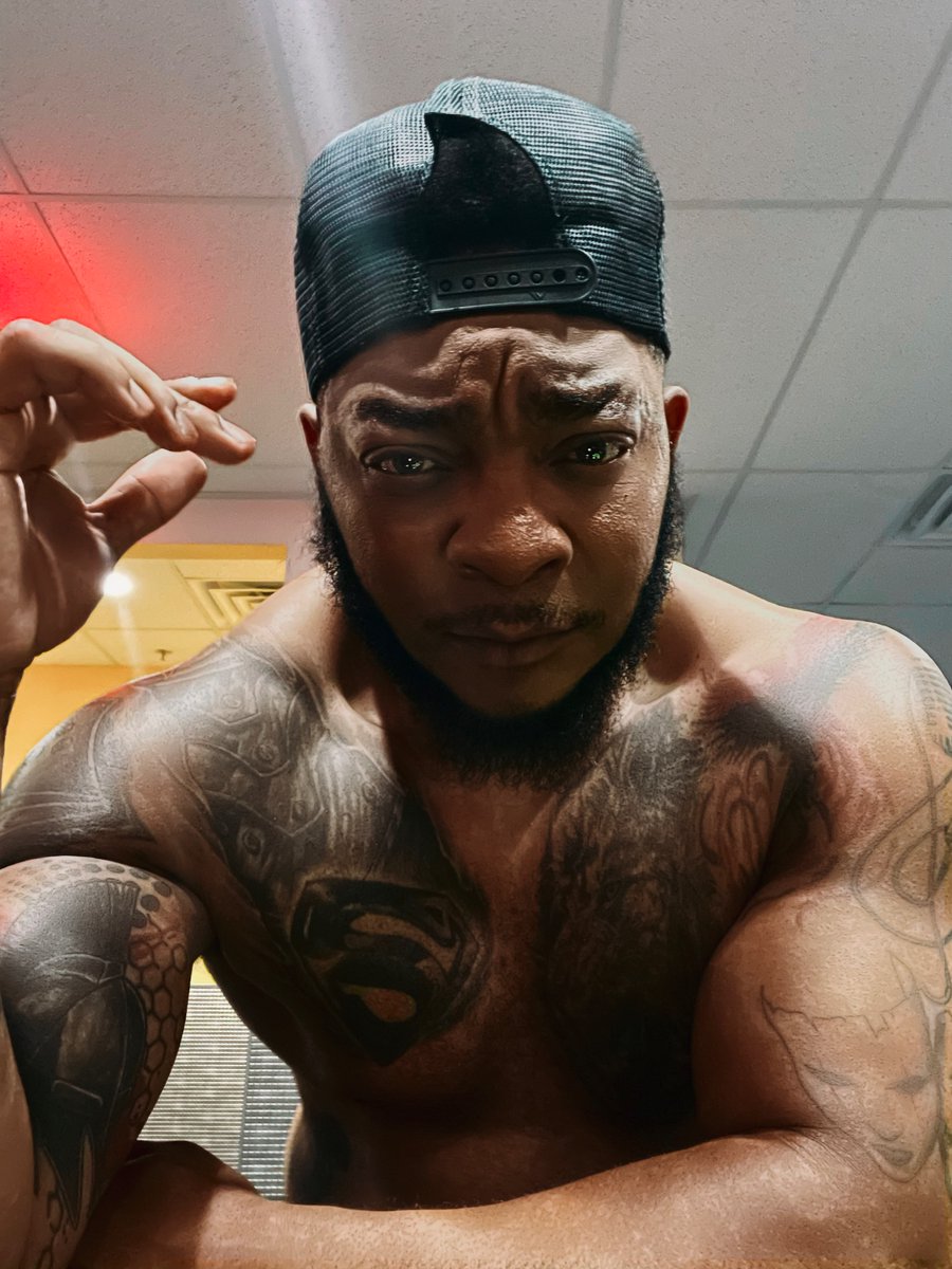 Juscallmebl tweet media