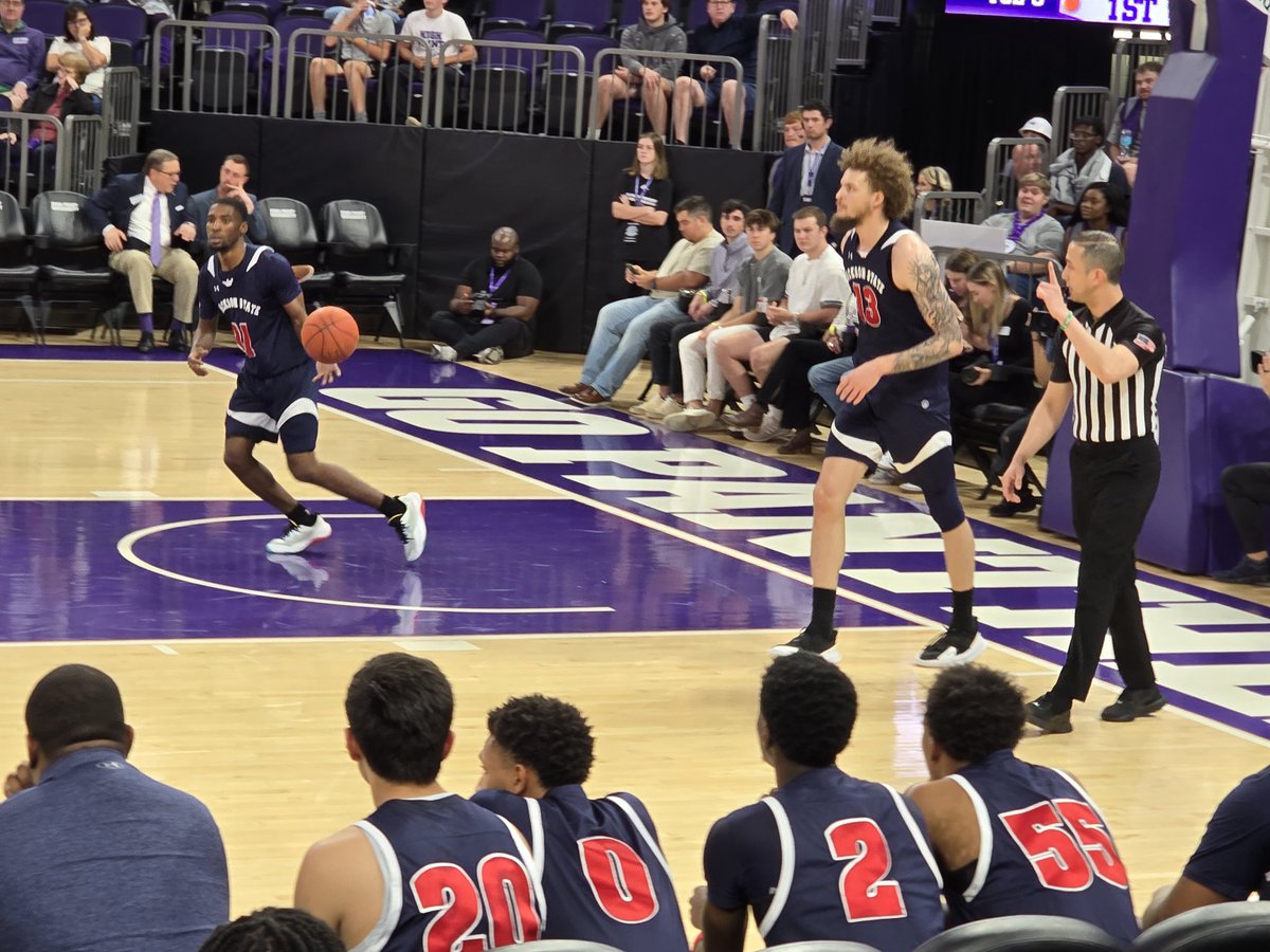 JSUNAAMCC's tweet photo. #TheeILove: Our chapter is in the house at High Point University to support our Jackson State Men's Basketball team 🔥 @GoJSUTigers @GoJSUTigersMBB @JacksonStateAD https://t.co/U9Hhaj8Y0w