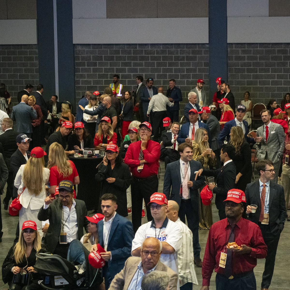 Election day coverage 📸 by Sydney Walsh for <a href="/NBCNews/">NBC News</a>