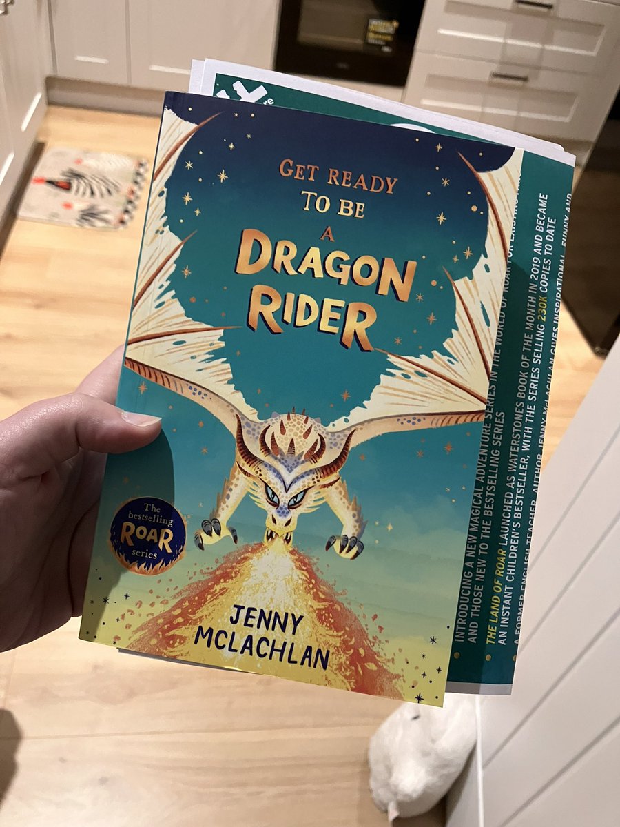 AMAZING BOOK POST ALERT. 

Honestly, such a winning Saturday book post. I ADORED The Land of Roar, so to have the brand new @JennyMcLachlan1 in my hands is so amazing! This is going right to the top of my TBR  (sorry not sorry) 

Thank you so much <a href="/FarshoreBooks/">Farshore</a> <a href="/Sarah_and_Books/">Sarah Sleath 📚</a>