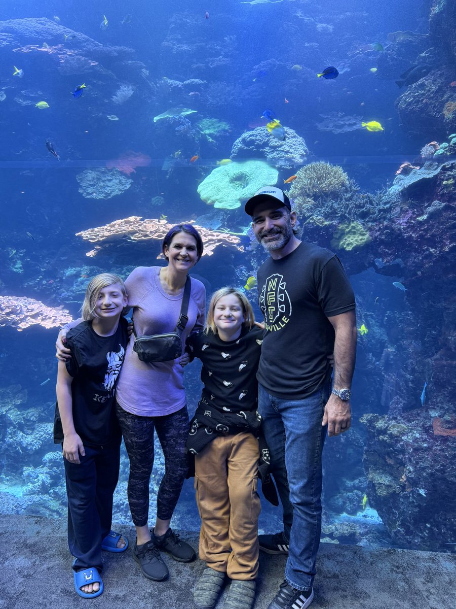 TankTalksLife's tweet photo. Great weekend with the family so far ❤️✊🏼

#family #love https://t.co/DuYQUMz09L