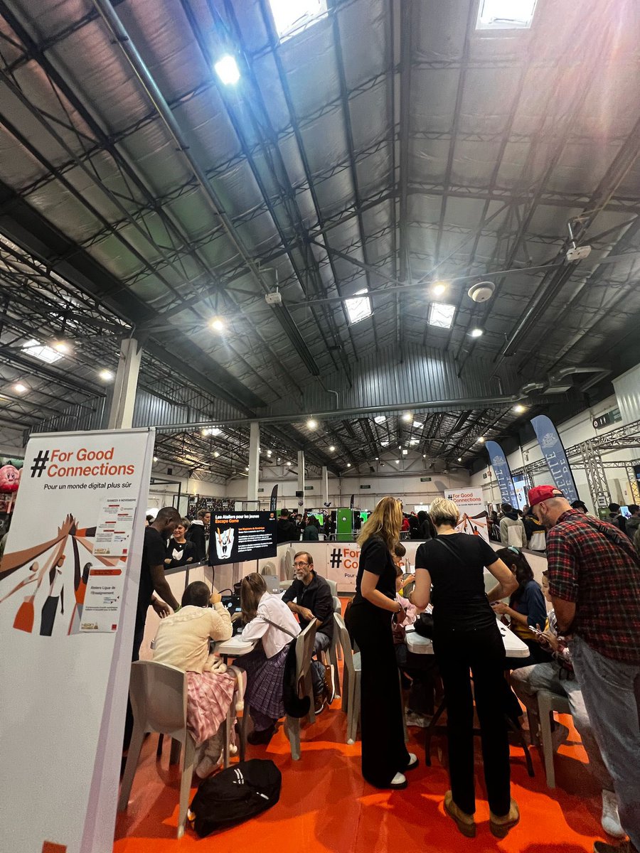 🎈Les jeux, les écrans, les réseaux sociaux ,  l’usage du numérique 📲…:  <a href="/OrangePACA/">Orange PACA</a> est partenaire depuis 10 ans 🎂 du <a href="/HeroFestivalFR/">HeroFestival</a> 🧡
Revenez demain on fera des Fresque des écrans et du Game design écolo 🍀🌏 #ForGoodConnections