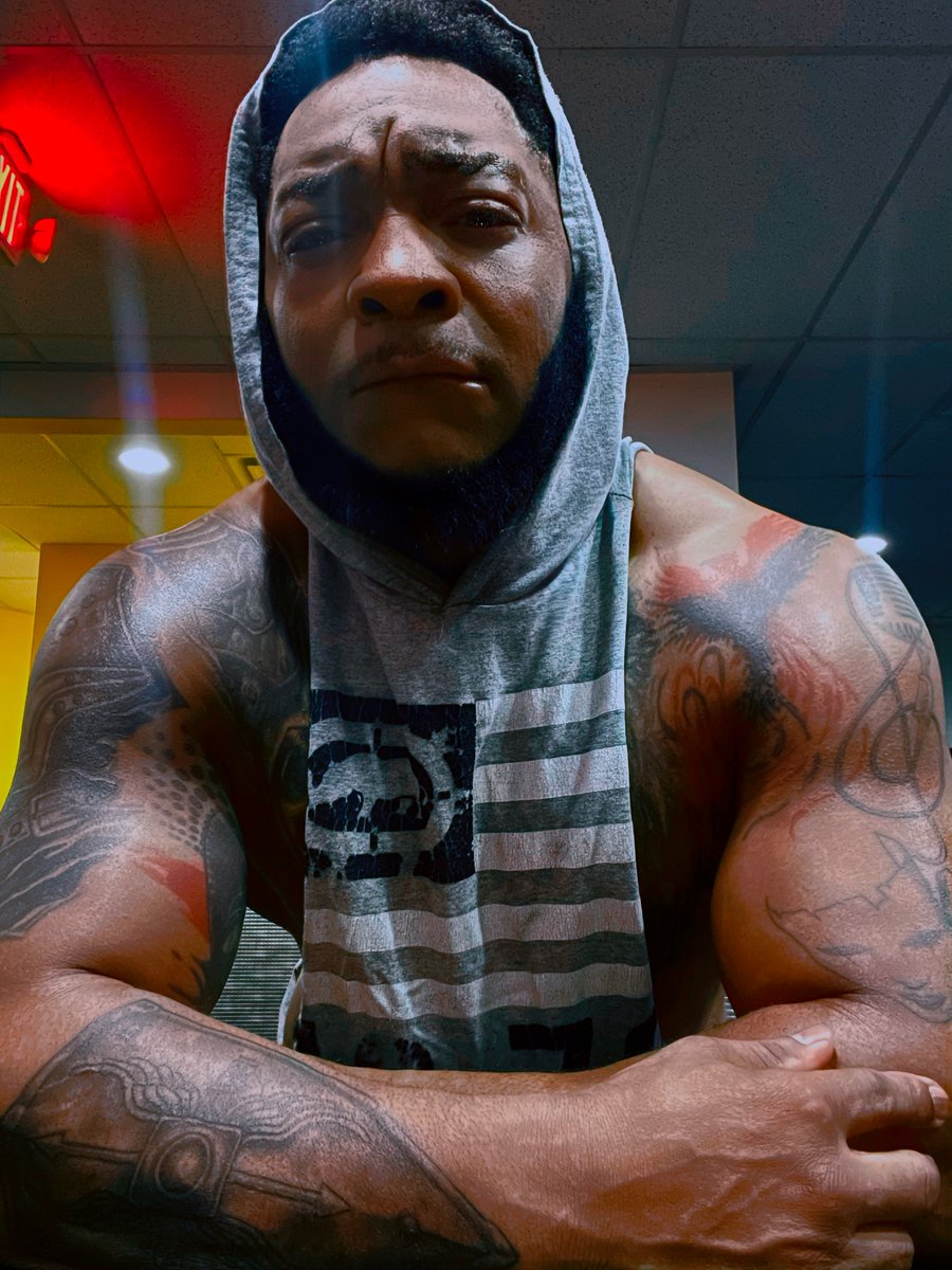 Juscallmebl tweet media