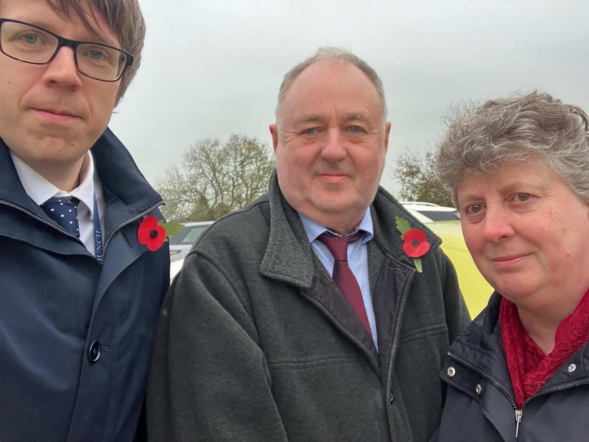 mrjstubbs's tweet photo. It was an honour to take part in the Carnforth War Memorial Centenary Parade &amp; Service today.

There was a strong Labour presence with @ChrisH4Carn4th, Cllr Belcher, @JeanParr17, @LizziCollinge and myself present.

Thank you to @CarnforthTC for organising the event. https://t.co/Ji94MIed3J
