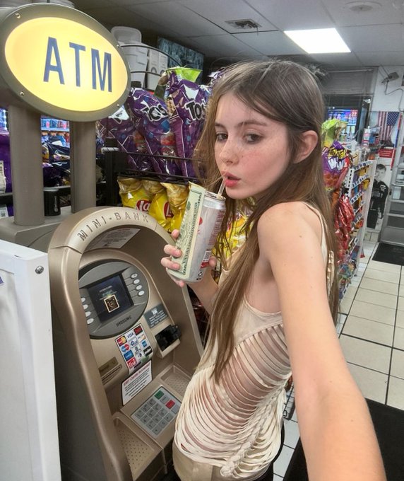 HOUSEOFTHINSPO's tweet photo. https://t.co/kbsnjDDCUL