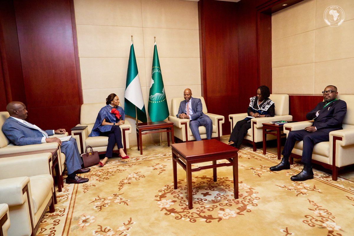Today, on the sidelines of the meeting of the #AfCFTA Council of Ministers responsible for trade, currently underway in Addis Ababa, #Ethiopia, the Secretary General of the <a href="/AfCFTA/">AfCFTA Secretariat Official</a> Secretariat, H.E. <a href="/MeneWamkele/">Wamkele Mene</a>, met with the Minister of Industry, Trade, and Investment of