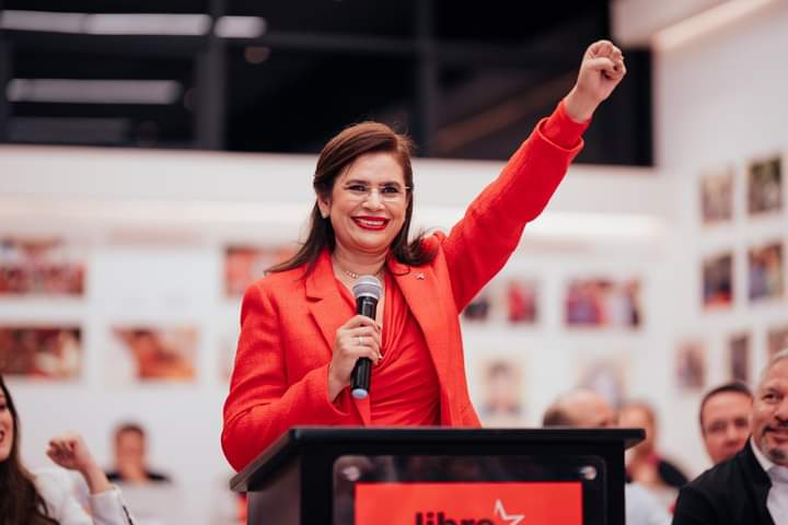 El Camino de la Victoria del pueblo es <a href="/riximga/">Rixi Moncada</a> 🌺
AVANZA EL CAMINO DE LA REFUNDACION DE ESTA PATRIA DIGNA DE MORAZÁN 🇭🇳🌱
#EsRixi