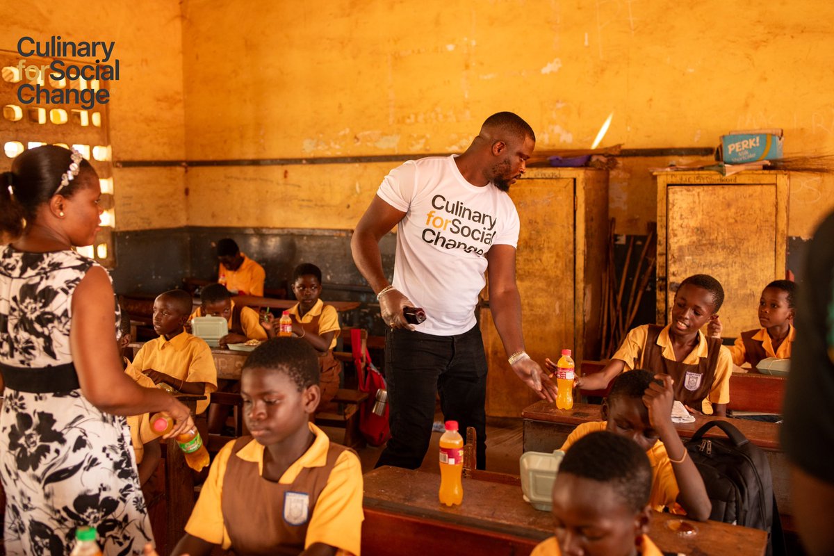 culinary4social's tweet photo. Bringing smiles and warm meals to the children of Kaneshie through our Hot Meals Project! Your donations make impactful moments like these possible. Keep supporting our mission: *713*4608# https://t.co/lHNUKMMGGz