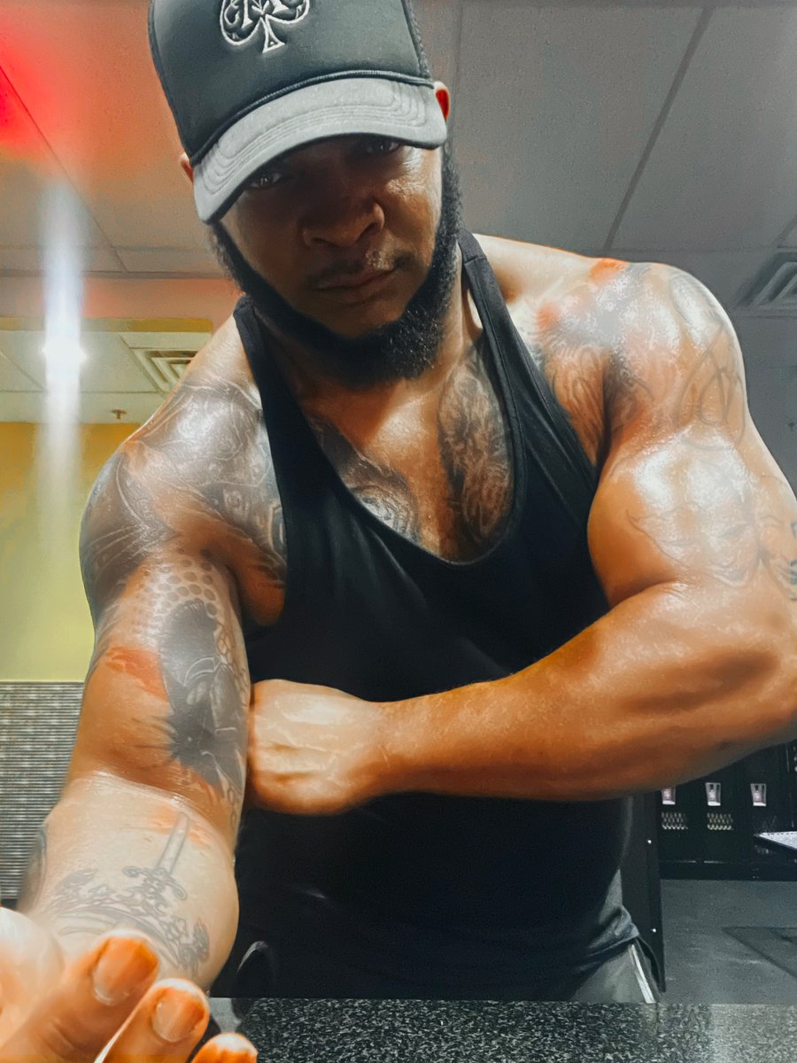 Juscallmebl tweet media