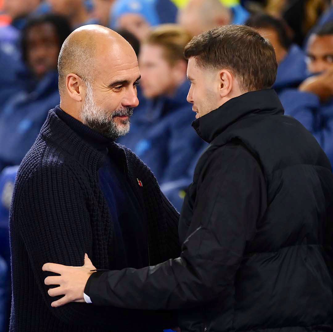 Se hablará más de lo normal porque su equipo acaba de ganarle al Manchester City de Pep Guardiola, pero cualquiera que vea jugar al Brighton aprecia la cantidad de aspectos del juego que dominan a la perfección.

Fabian Hürzeler y la juventud e inexperiencia, bla, bla, bla…