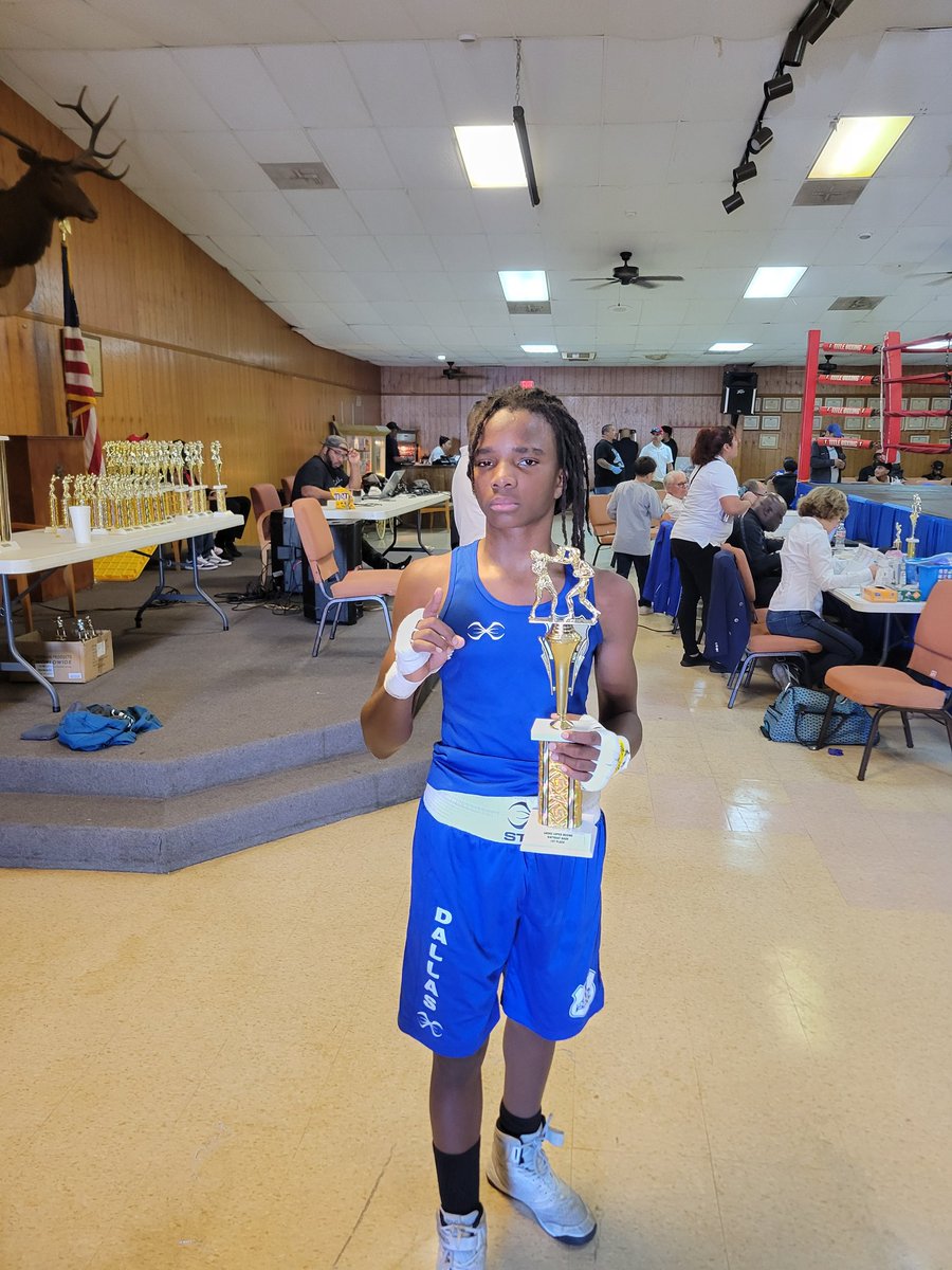 DallasPAL's tweet image. Christopher Brown Jr. secures the win at the 2024 Andre Luper Birthday Bash Show! Another step closer to the championship belt 🥊🔥 #Victory #BoxingJourney #Big3Tournament