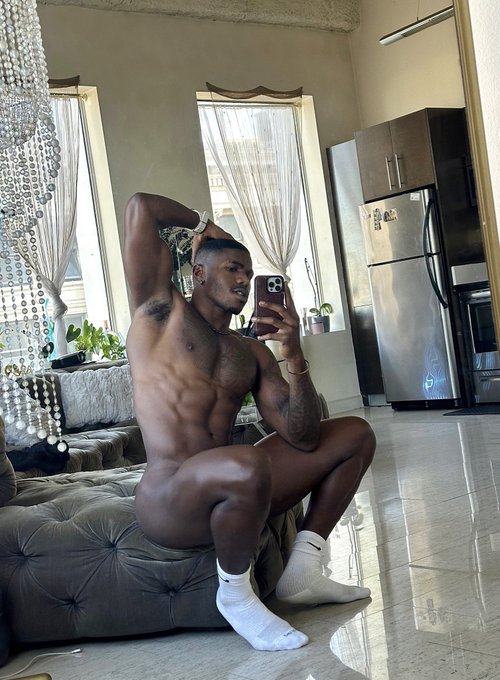 Watch Hello Fresh's leaked NSFW photo on TwXstars