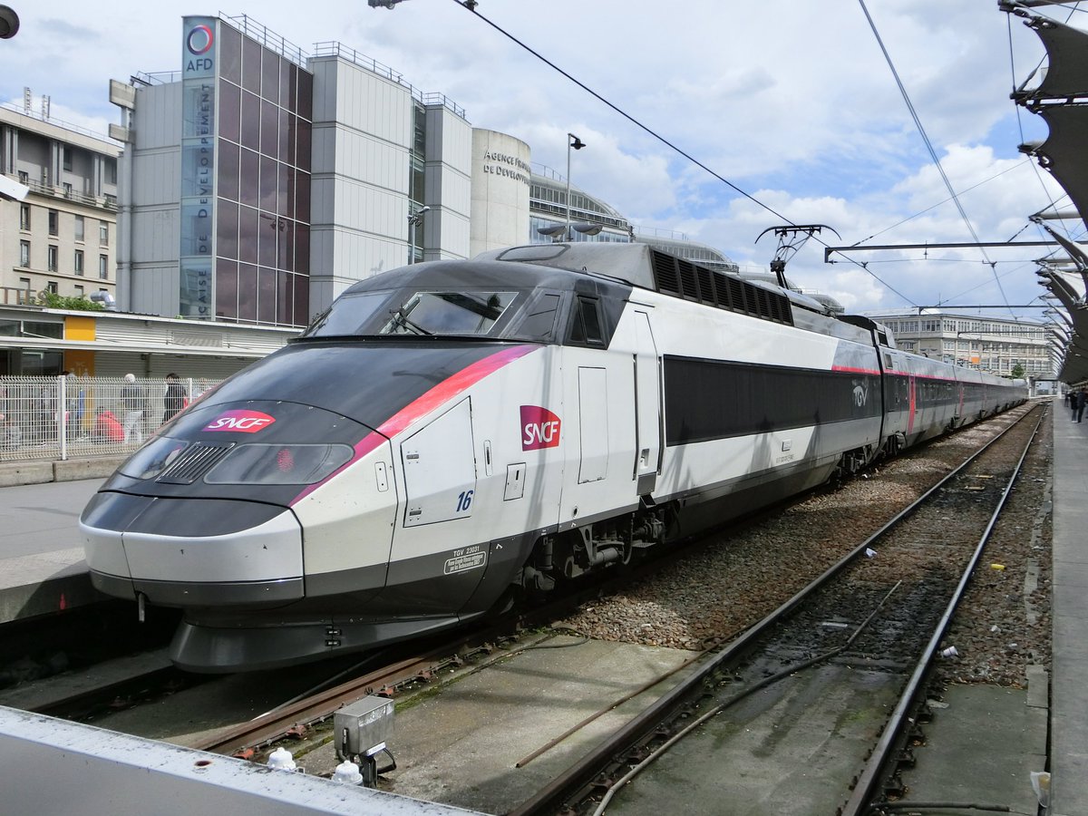 フランスTGVの走る高速線LGV-SUD ESTとRhône-Alpesが工事で閉鎖の週末