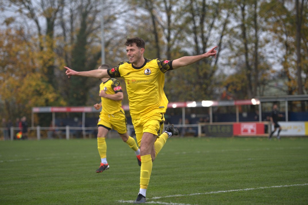 617 Photography (@617_photography) on Twitter photo Steelie makes it 1-0 to <a href="/Widnes_FC/">(C) Widnes Football Club</a> against <a href="/WTFC1946/">Wythenshawe Town FC</a> <a href="/james_steele11/">James Steele</a> Steelie makes it 1-0 to <a href="/Widnes_FC/">(C) Widnes Football Club</a> against <a href="/WTFC1946/">Wythenshawe Town FC</a> <a href="/james_steele11/">James Steele</a>