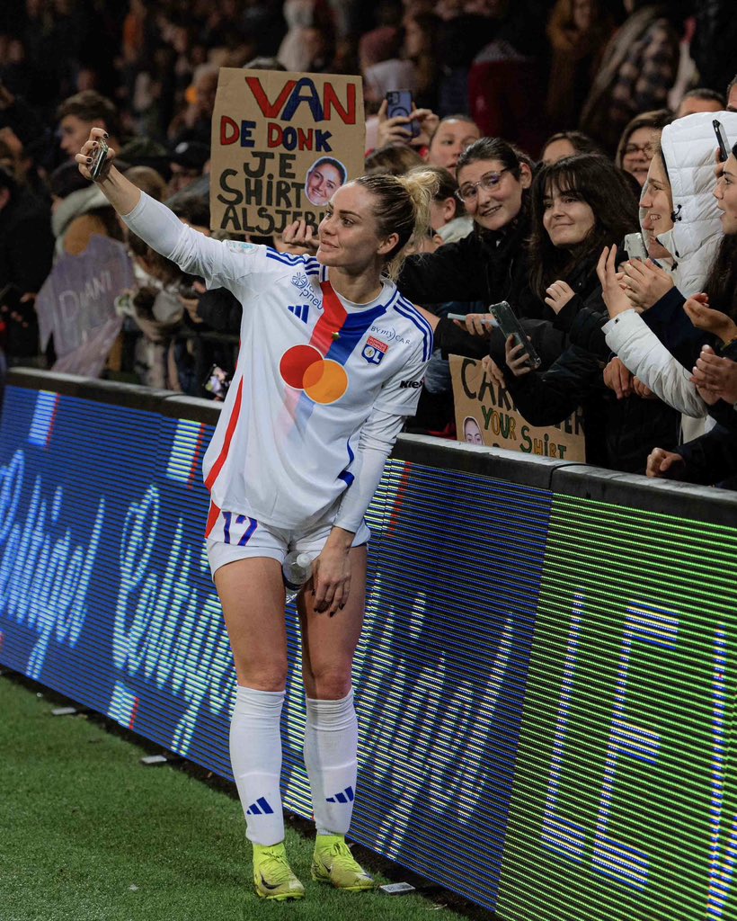 OL Lyonnes tweet media