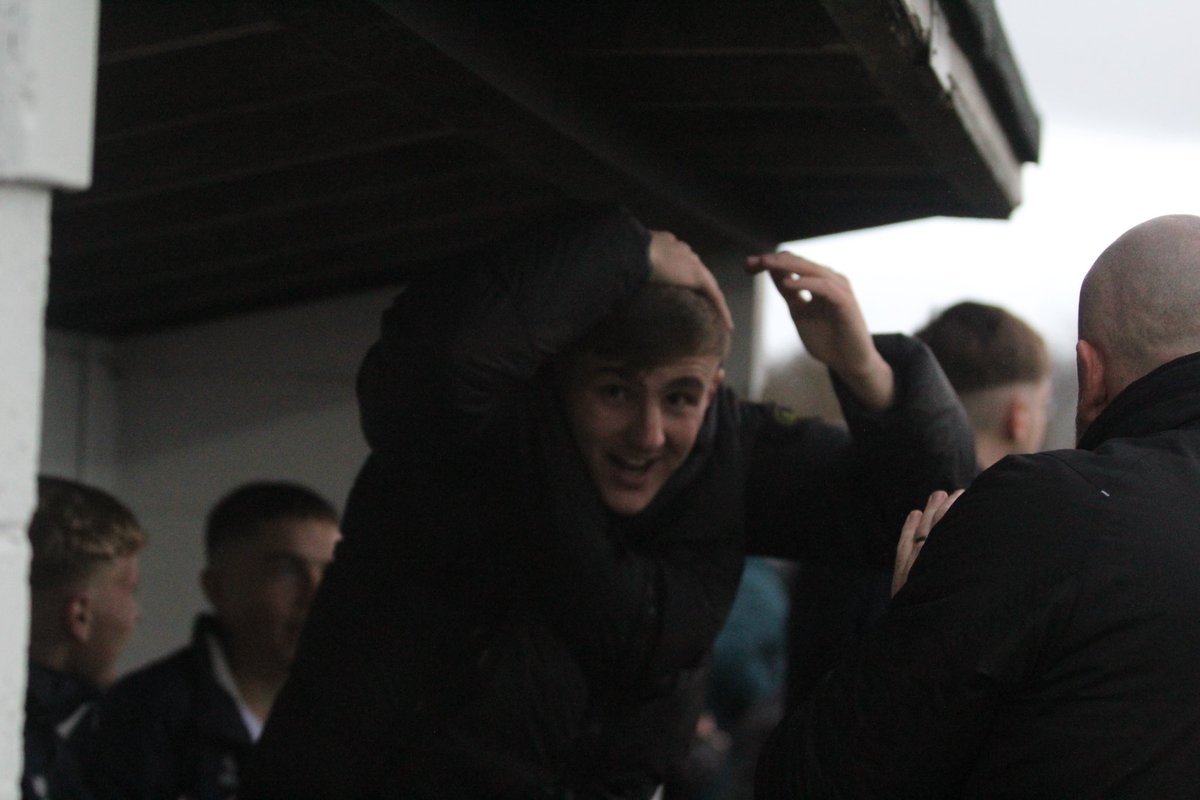 redcarathleticf's tweet photo. Enjoy that one, @cann_olly? 😅

⚫️ 0-1 🔴 #WCKvRED https://t.co/7nnUmtpe2T