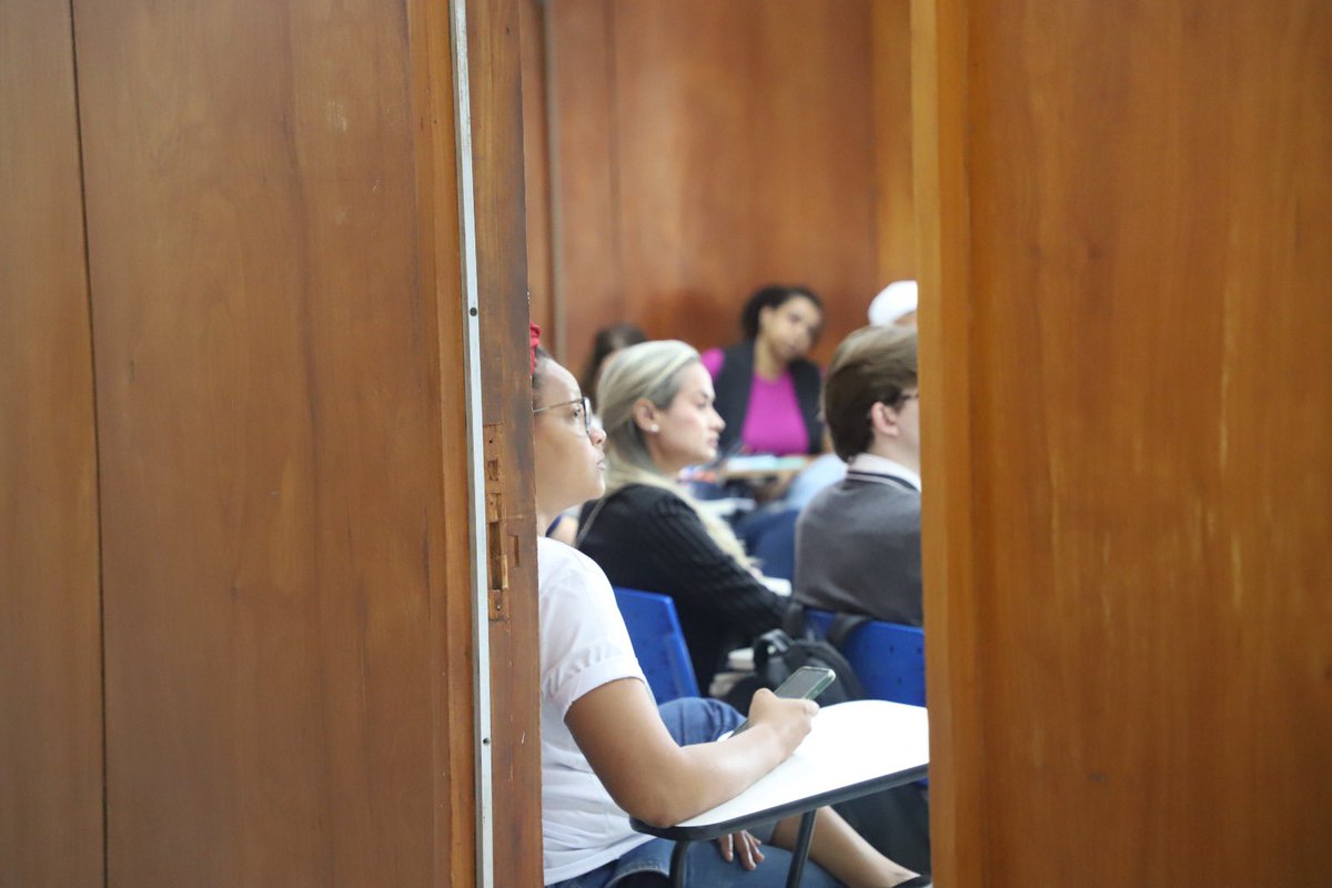 ACNURBrasil's tweet photo. As portas se abrem na @unb_oficial para a acolhida das vozes potentes de pessoas refugiadas, migrantes e apátridas na 2ª #Comigrar.
Grupos de trabalho estão aprofundando as discussões sobre as propostas, em toda a sua diversidade.
Estas vozes importam!
Vamos com o @mjspgov! https://t.co/ANnjw3U7sh