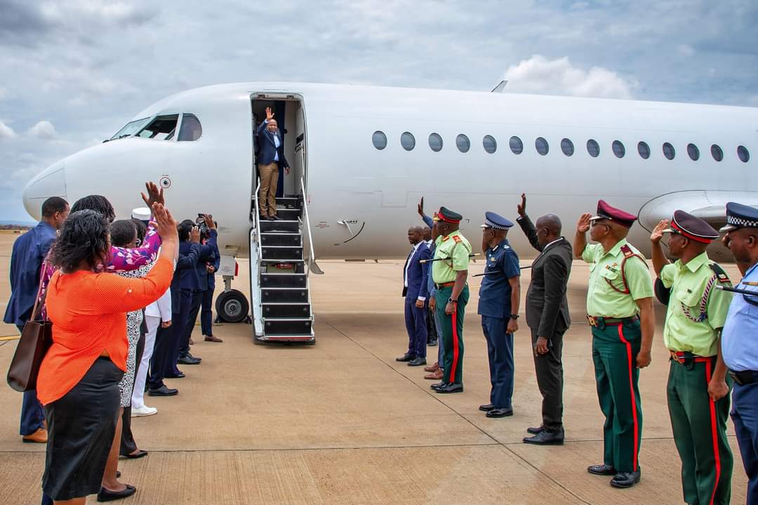 Gkacholla's tweet photo. After a successful tour of duty in Botswana, DP @KindikiKithure has departed for Nairobi.

#KindikiInService https://t.co/CPzi2S4GZz