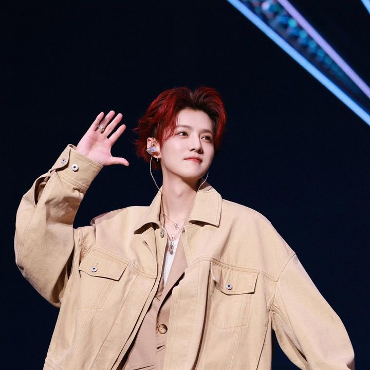 luking0420's tweet photo. [NEWS] 241109 LuHan Studio’s Instagram update:

💛💛💛🎵🎵🎵
#LuHan #鹿晗

1️⃣

Cr. luhanstudio7
Link: https://t.co/Tc7ypPuhby https://t.co/mOglZrlkoC