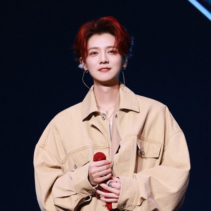 luking0420's tweet photo. [NEWS] 241109 LuHan Studio’s Instagram update:

💛💛💛🎵🎵🎵
#LuHan #鹿晗

2️⃣

Cr. luhanstudio7
Link: https://t.co/Tc7ypPuhby https://t.co/aEew4vxqcC