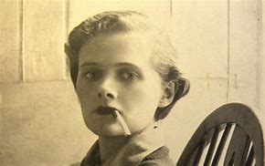 du Maurier Never Dies

 #AuthorsInSongsAndMovies