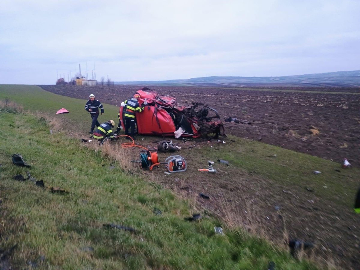 NoaptedeNoapte's tweet image. Accident mortal în județul Suceava. Planul Roșu activat!

noaptedenoapte.ro/trei-persoane-…

#suceava #romania #dn2 #e85 #drumulmortii
