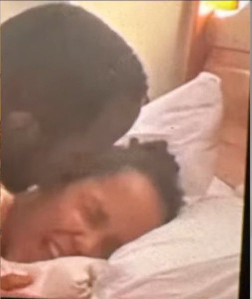 alkaddoblog's tweet photo. The Equatorial Guinea man's wife sextape leaked. Apparently she was also cheating too.
Interesting twist to the story
#zonesounds  #alkaddo #zoneboi https://t.co/Ieou0d5Vpa