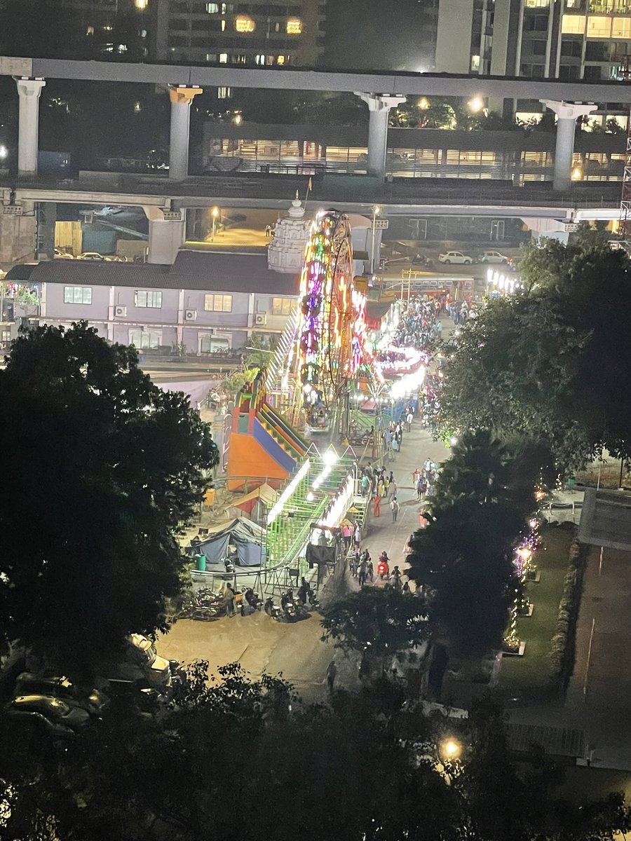 akashtalesara's tweet image. Off JVLR, near Shyam Nagar Talab, leading to  apartment complexes, been blocked for the past 25 days. This obstruction makes it impossible for fire safety or emergency health services to access the area,unacceptable @mybmc @RavindraWaikar @MumbaiPolice @PMOIndia @CMOMaharashtra