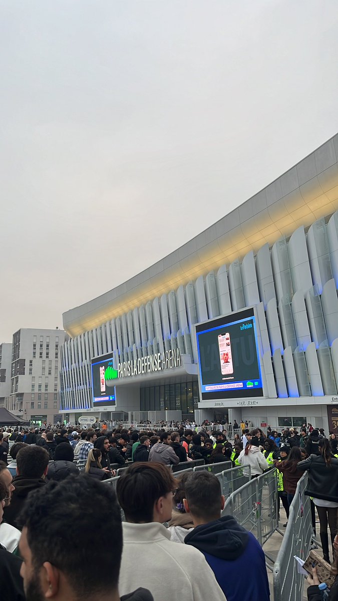 Sacha | Zeckartt | tweet media