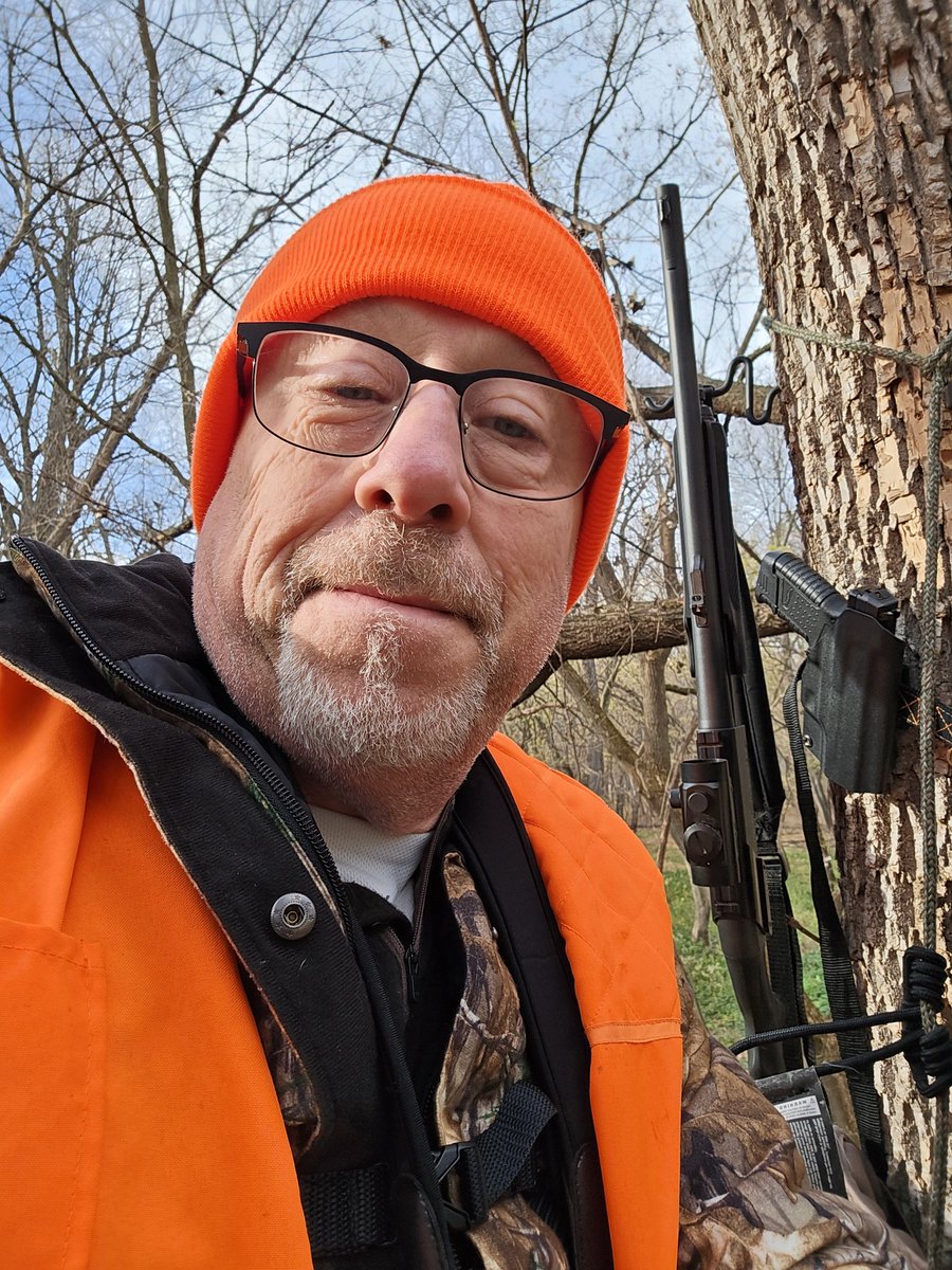 HeliMboy's tweet image. Sitting and enjoying God's creation