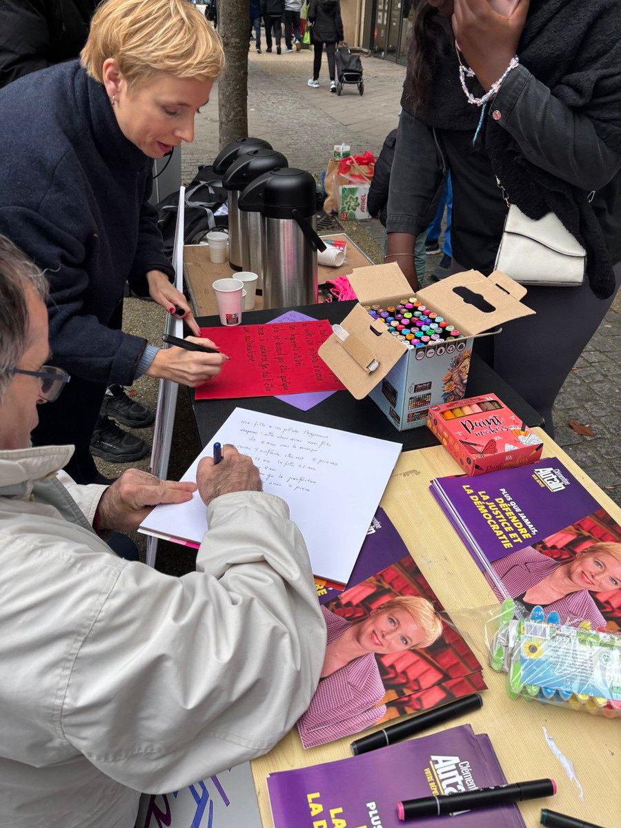 Lancement de la « tournée des besoins » 
En haut, ils n’entendent pas. Alors nous donnons de la voix !

C’est parti pour la récolte de la parole des habitant·es de Sevran, Tremblay et Villepinte sur l’enjeu majeur du XXIe siècle : de quoi avons-nous besoin ?

Avec mes camarades