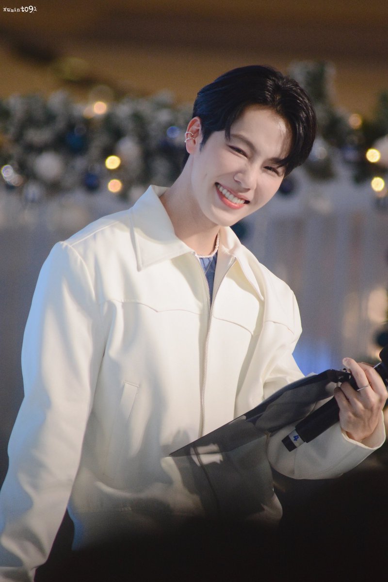 NUMINT091's tweet photo. : ยิ้มทีนึง โลกทั้งใบ ก็เต็มไปด้วยความสดใสไปหมด 🥺🫶🏻😭🌸🎉🤏🏻🤍🍼👚🧚‍♀️🎀🌷 : 

—09/11/67—

 #FriendsofDestinyYinWar
#warwanarat @warwanarat https://t.co/DAYGXuAGCz
