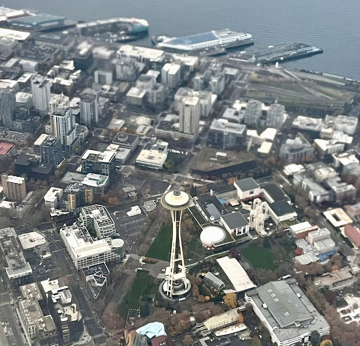 Jessica Christian (@jachristian) on Twitter photo Sunrise views from the sky this morning. Sunrise views from the sky this morning.
