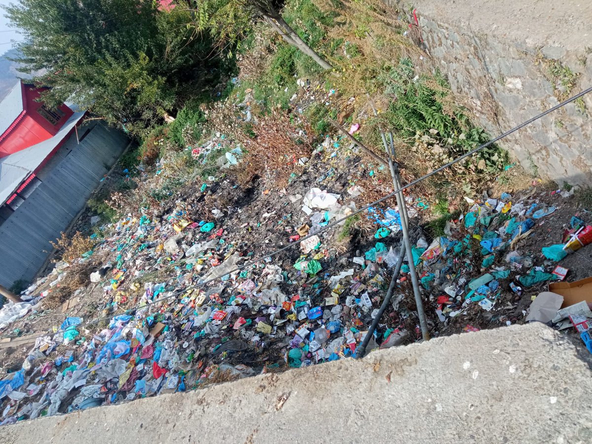 #MCBaramulla &amp; prioritize cleaning Rangwar Nallah. Residents in the vicinity have shared their distress,saying they are suffering daily due to the unhygienic conditions.We urgently request authorization to clear the area,ensuring a healthier environment for those affected.