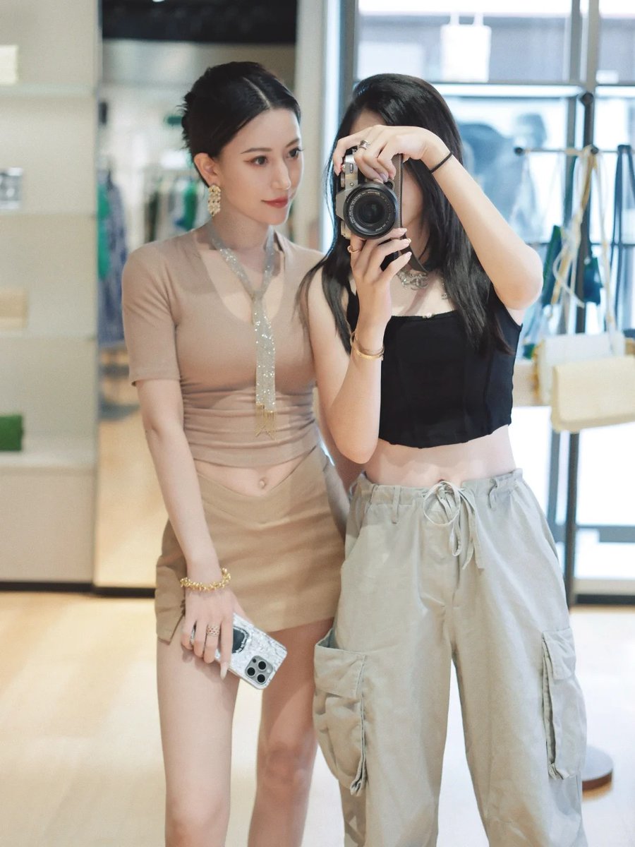 jtm2024's tweet photo. 气质佳~腿要命~
#盯射 #射屏 #美腿 #反差 #榨精 #意淫 #极品美腿 #翘臀 #射脸 #ahegao #足 #足交 #丝足 https://t.co/IEm58YRIWQ