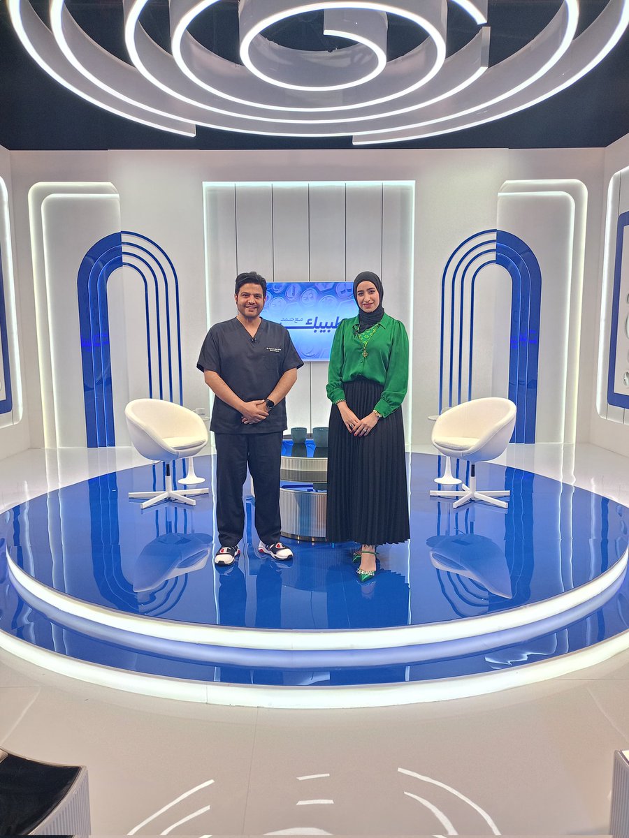 dr_hamad_alenzi's tweet photo. تم تصوير أولى حلقات برنامج "طبيبك مع حمد" مع الدكتورة المتميزة نمارق الجاركي، حيث تم الإجابة على العديد من أسئلة الجمهور. ترقبوا الحلقة كاملة على قناة الصباح يوم السبت الساعة 10 مساءً.
#Alsabahmedia https://t.co/5yhk7fgZfD