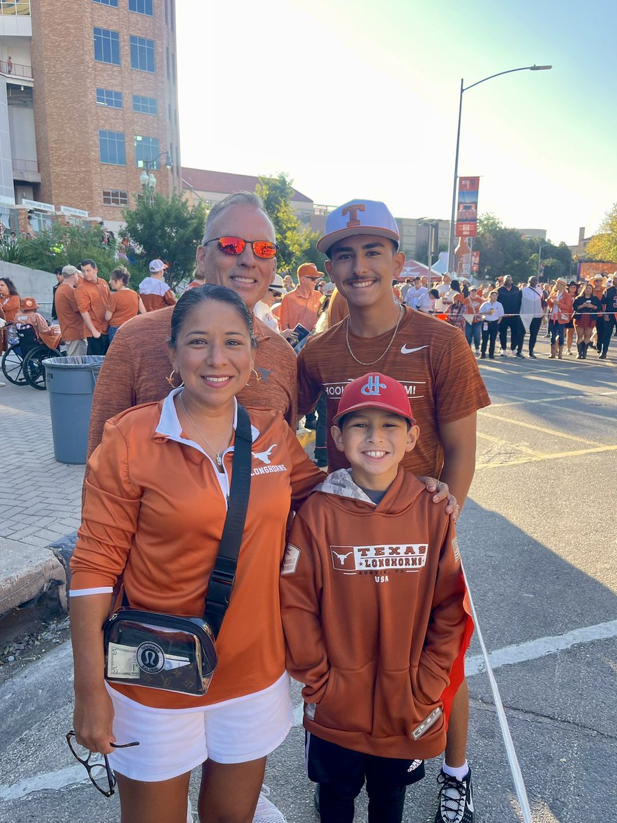 ShawBaseballMom's tweet photo. #HookEm 
Let’s Go! https://t.co/I0nNdB9dMl