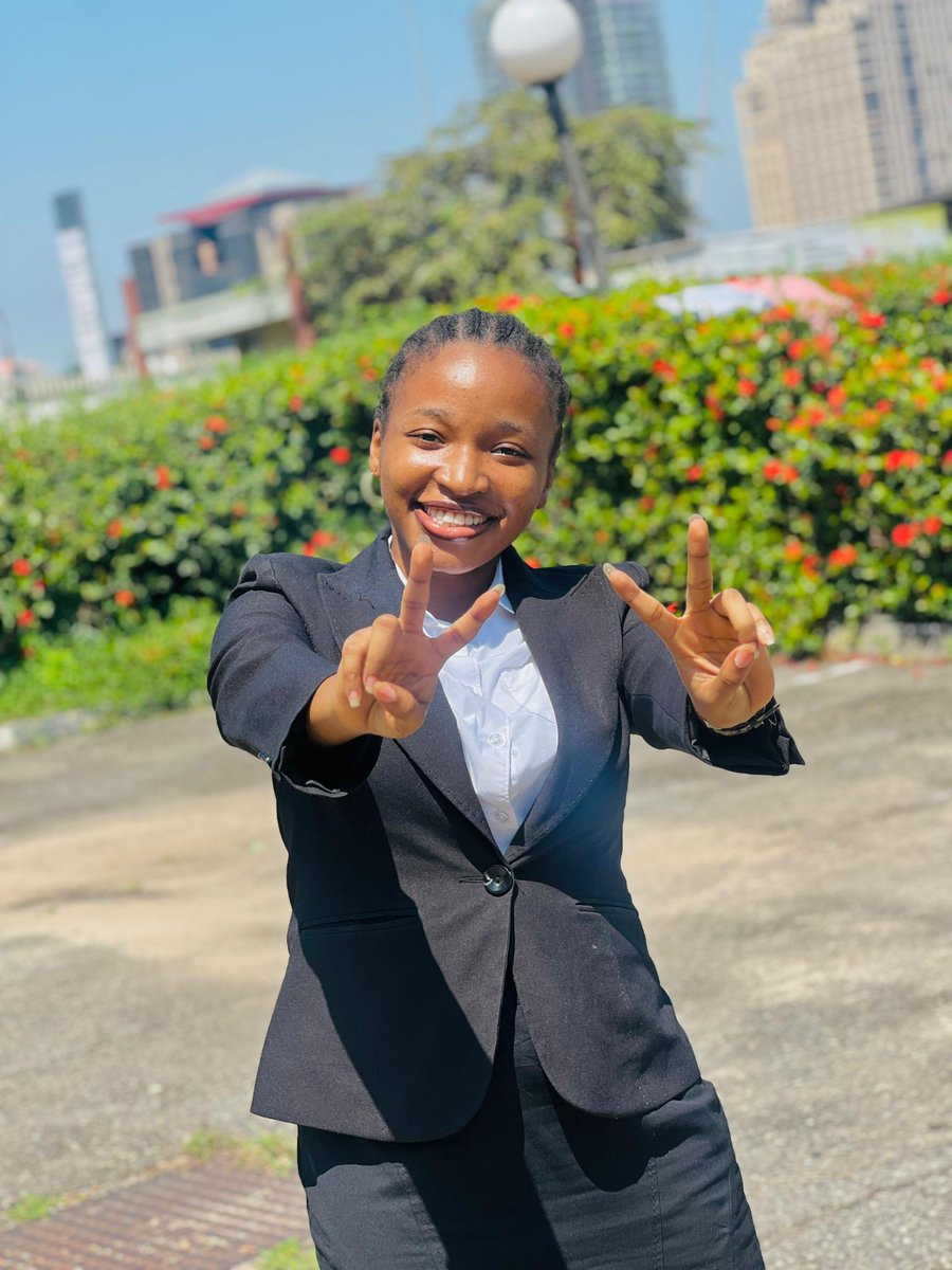 ojuolape_amusa's tweet photo. Here to announce that my law school journey has come to an end 🥺🥺 what a strenuous week it has been writing my bar final exams but God was so present in it all from start to finish, it was so so evident. It's a joy to depend on God. Thank God 🥺🥺🙏 
Call me "The Law!" https://t.co/ogZNsoRFOB