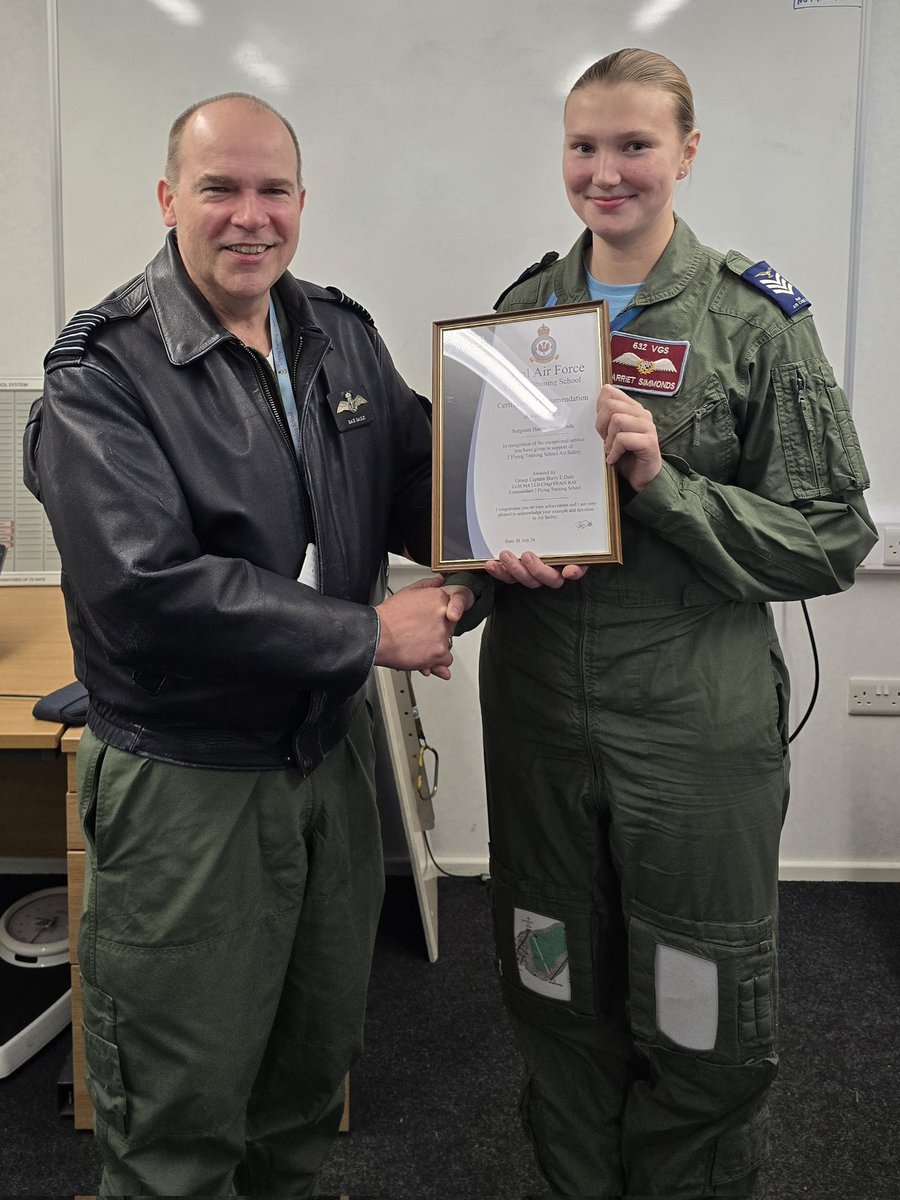 An enjoyable visit to 632 VGS this morning. It was wonderful to see the team in such good form. I was also delighted to be able to present Sgt Harriet Simmonds with an Air Safety Commendation for not turning a drama into a crisis! Good luck on the rest of your G1 training.