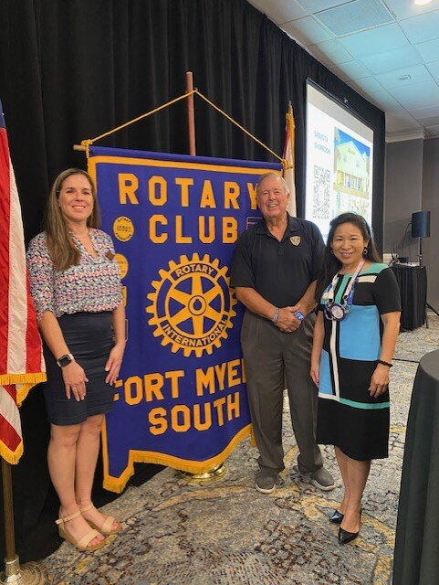 DutchCrafters's tweet image. DutchCrafters' Kari-Jo Koshes sharing furniture wisdom at the Rotary Club of Fort Myers South! Thanks for having us share how to choose the best quality furniture for your home. 🏠🛋️

#knowledgeispower #floridacommunity #dutchcrafters #amishfurniture #solidwoodfurniture #custom