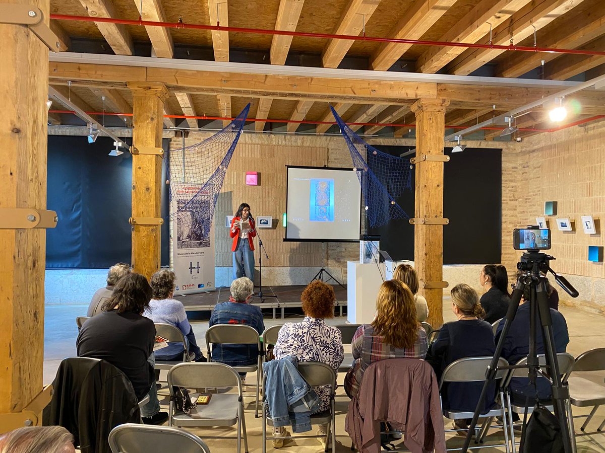MuseuMarEbre's tweet photo. 🔵ACTIVITAT| Moltes gràcies a tots els assistens a la lectura de poemes de Joan Salvat Papasseit, organitzada per @aida_les.

"Hommage trois sempre ens omple d'art i poesia" https://t.co/ixR5CHnF8F