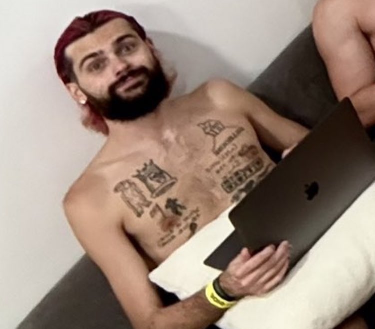Jakey tweet media
