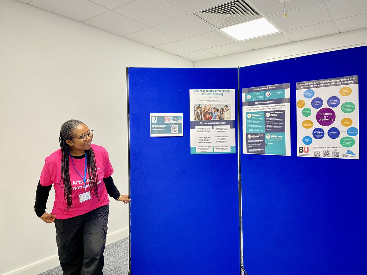 Live at the <a href="/unisouthampton/">University of Southampton</a> Arts and Humanities Festival, sharing findings from my research on the impact of teaching practices on adolescents’ wellbeing! 

It’s been exciting interacting with teachers, parents, lecturers, PhD students and beautiful children! 🤩

#UoSArtsHumFest