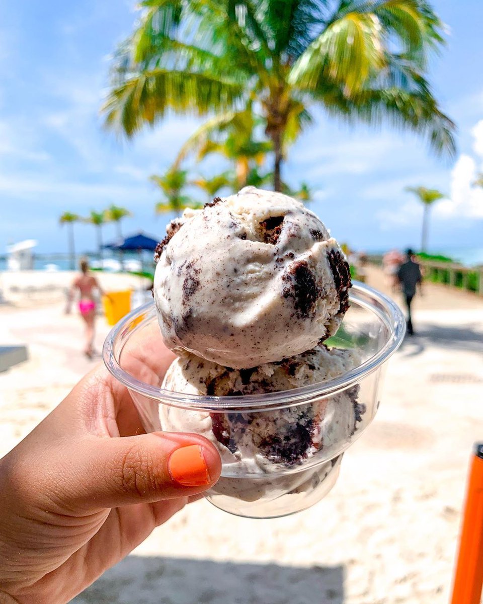 Experience a taste of Paradise with every bite when you visit Nassau &amp; Paradise Island 🍨 

📷: everything_delish