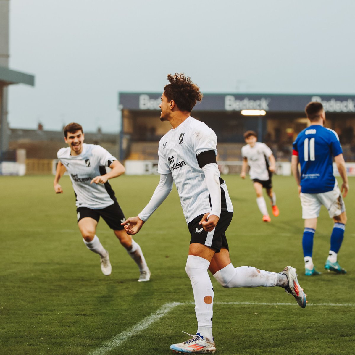 Glentoran FC tweet media