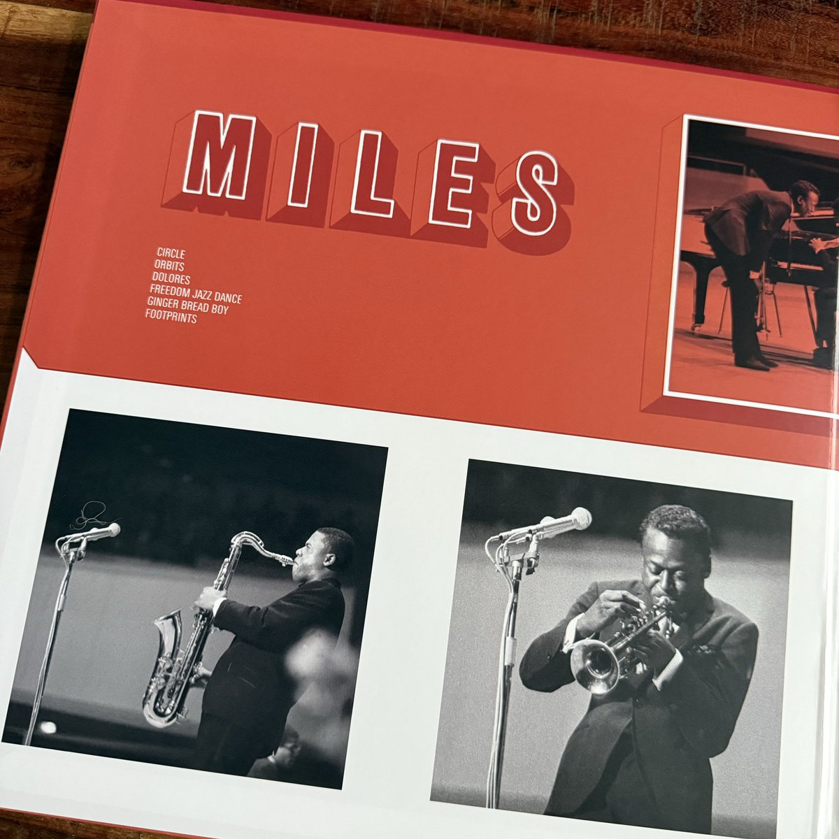 📦📦📦📦 new stuff 📦📦📦📦

Miles Davis Quintet - Miles Smiles (Supervinyl)

<a href="/mofisoundlab/">Mobile Fidelity Sound Lab</a> <a href="/NorthEndHaarlem/">North End Haarlem</a> <a href="/milesdavis/">Miles Davis</a> 

#jazz #vinyl #miles #supervinyl #lp #mfsl #omr #originalmasterrecording #music #musiccollection #wayneshorter #herbiehancock #roncarter #tonywilliams