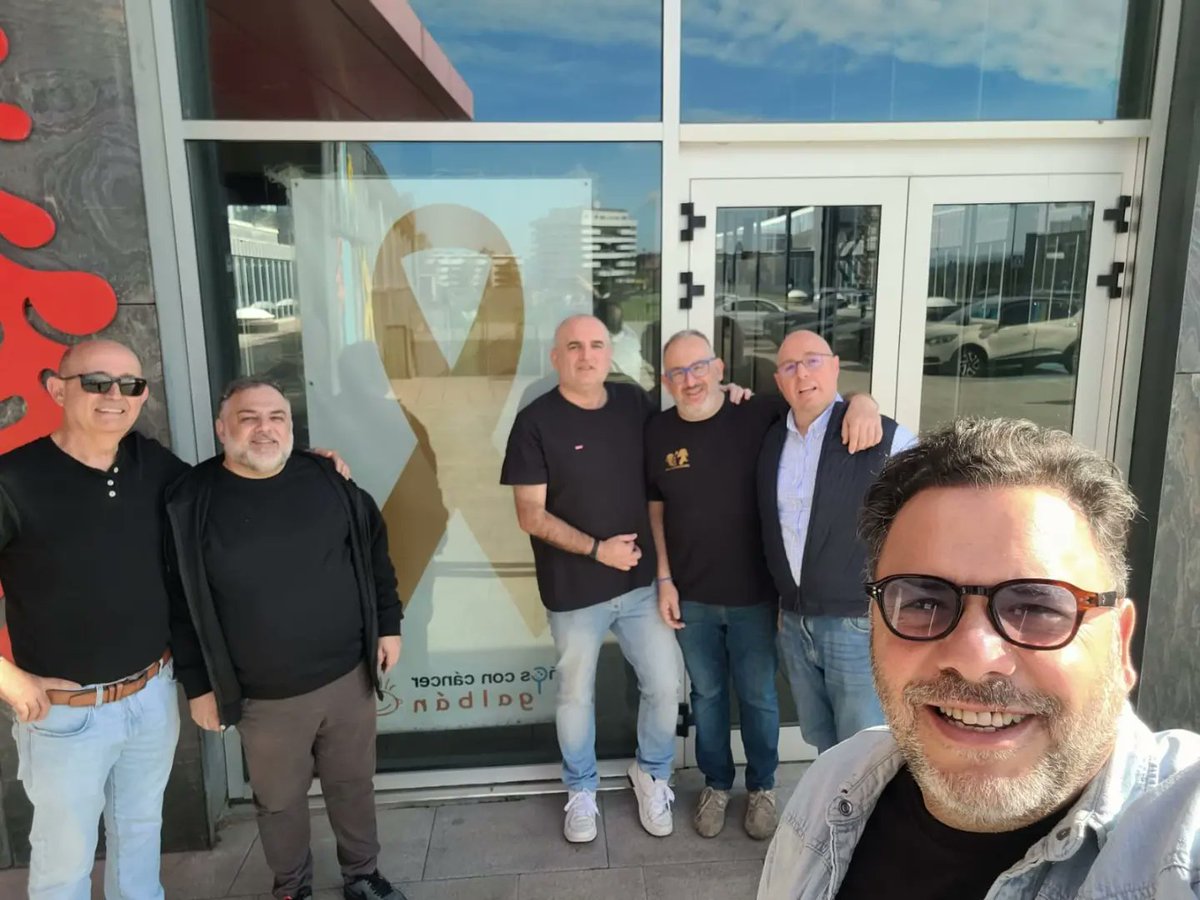 Aulas Hospitalarias HUCA (@aflote) on Twitter photo Gracias a <a href="/pequesdeoro/">Pequesdeoro.org</a> por su visita esta mañana a nuestras aulas y por la donación de tablets, consolas y auriculares para uso y disfrute de nuestro alumnado. No se nos olvida mencionar la troqueladora que nos habéis traído, con la que sin duda disfrutaremos un montón 👏. Gracias a <a href="/pequesdeoro/">Pequesdeoro.org</a> por su visita esta mañana a nuestras aulas y por la donación de tablets, consolas y auriculares para uso y disfrute de nuestro alumnado. No se nos olvida mencionar la troqueladora que nos habéis traído, con la que sin duda disfrutaremos un montón 👏.
