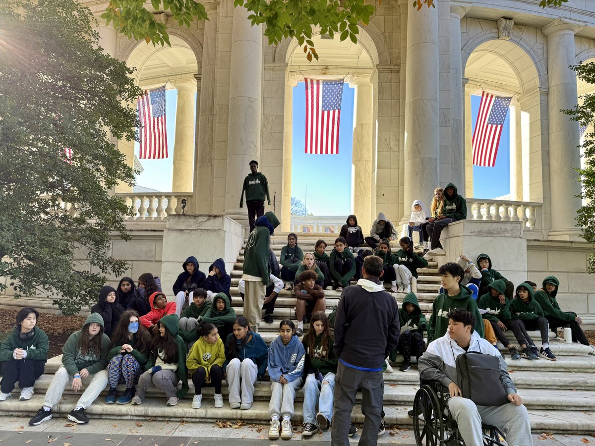 Mr_Beltran_NMS's tweet photo. Bus 6 at @ArlingtonNatl #NoviDC24 https://t.co/Iunxtkqmxt