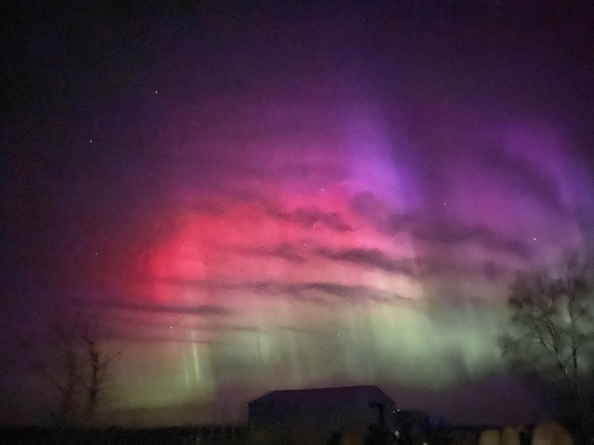 jstormlogger's tweet photo. #aurora 5:30 am November 9th 2024 https://t.co/wxCaRgDFp2
